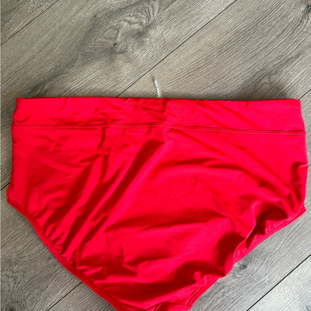 Lands End Red Bottom Size 16 Like New - image 2